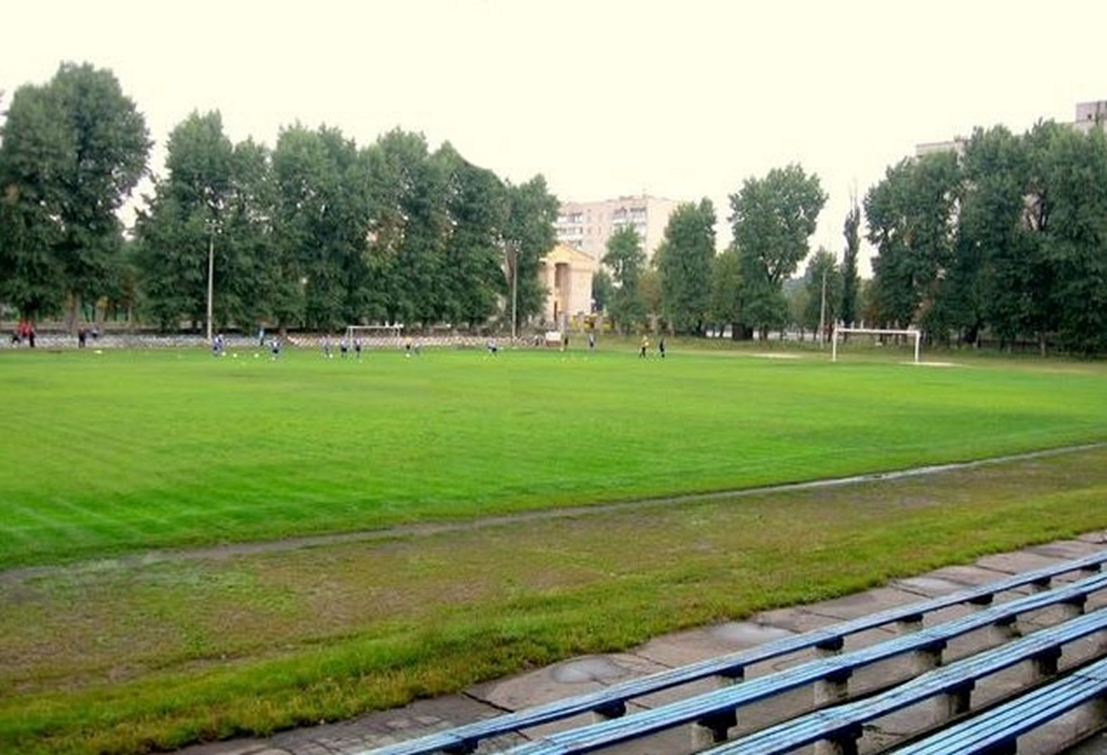 Стадіон ДВРЗ 