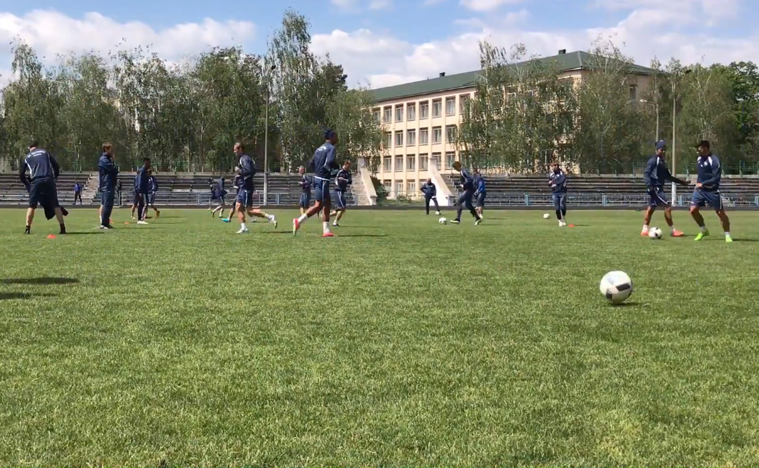 Футбольне поле 
